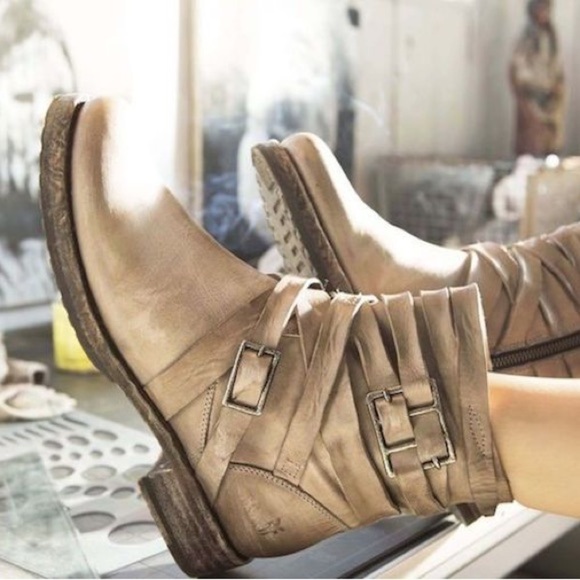 Frye Veronica brown/grey strappy boots in size: 6 - Picture 1 of 8